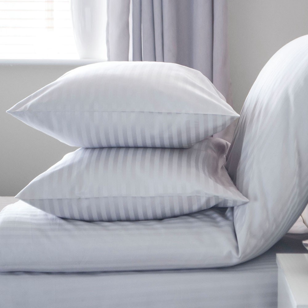 White hotel pillow case with clean hem